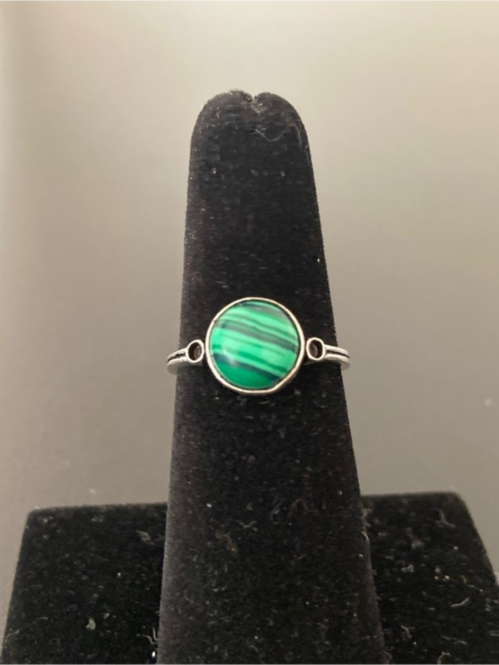Green Malachite-Style Sterling Ring - Women's Silver Band  size 6